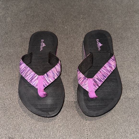 Girls Everest Flip Flops - Picture 1 of 12